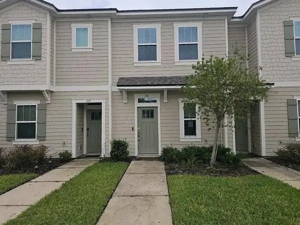361 Annies Place, Jacksonville, FL 32218
