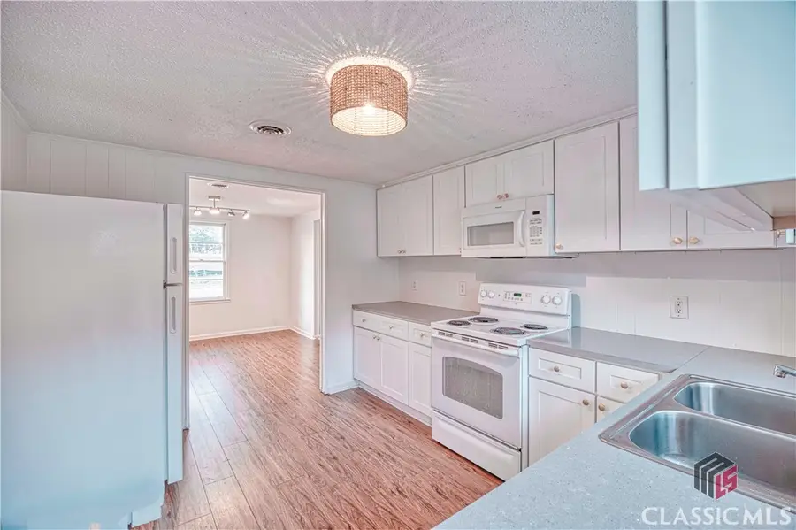 1001 Moreland Drive, Watkinsville, GA 30677 - Image #2