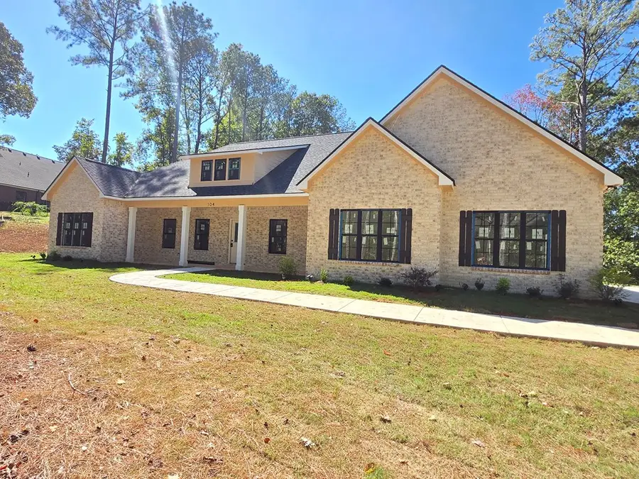 104 Canterbury Drive, Lagrange, GA 30241 - Image #2