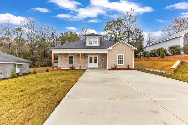 68 Mill Creek Drive, SMITHS STATION, AL 36877