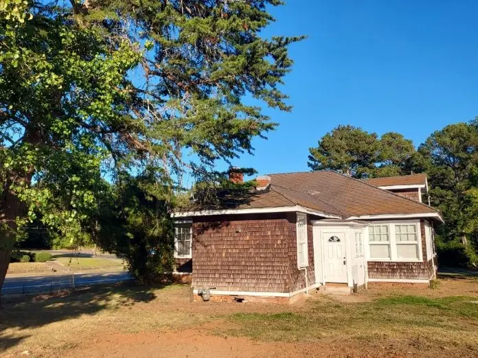 28 Johnson Avenue, Manchester, GA 31816 - #2