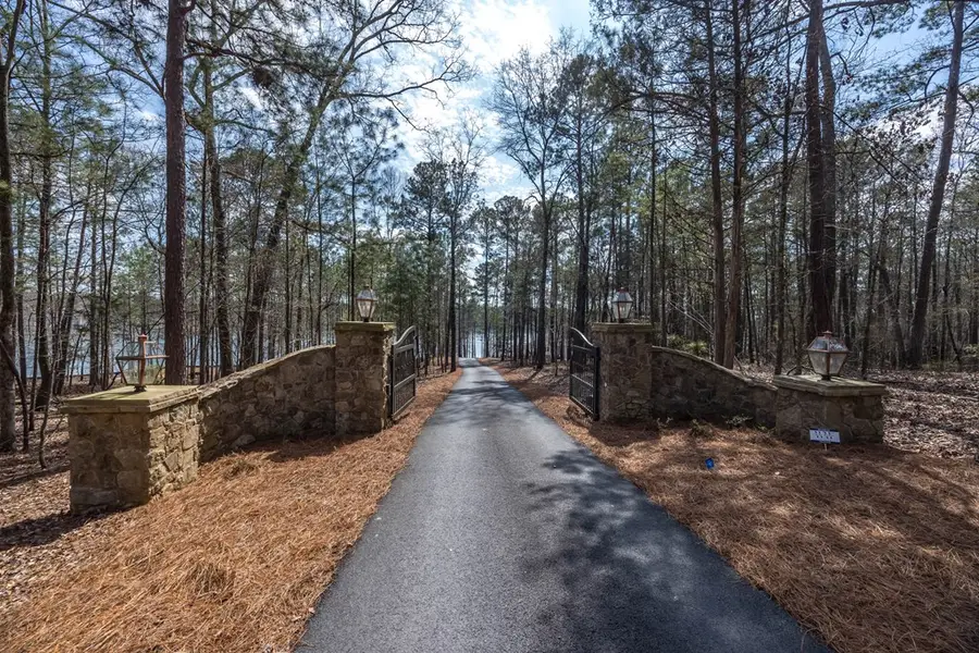 597 Hinton Drive, Hamilton, GA 31811 - #3