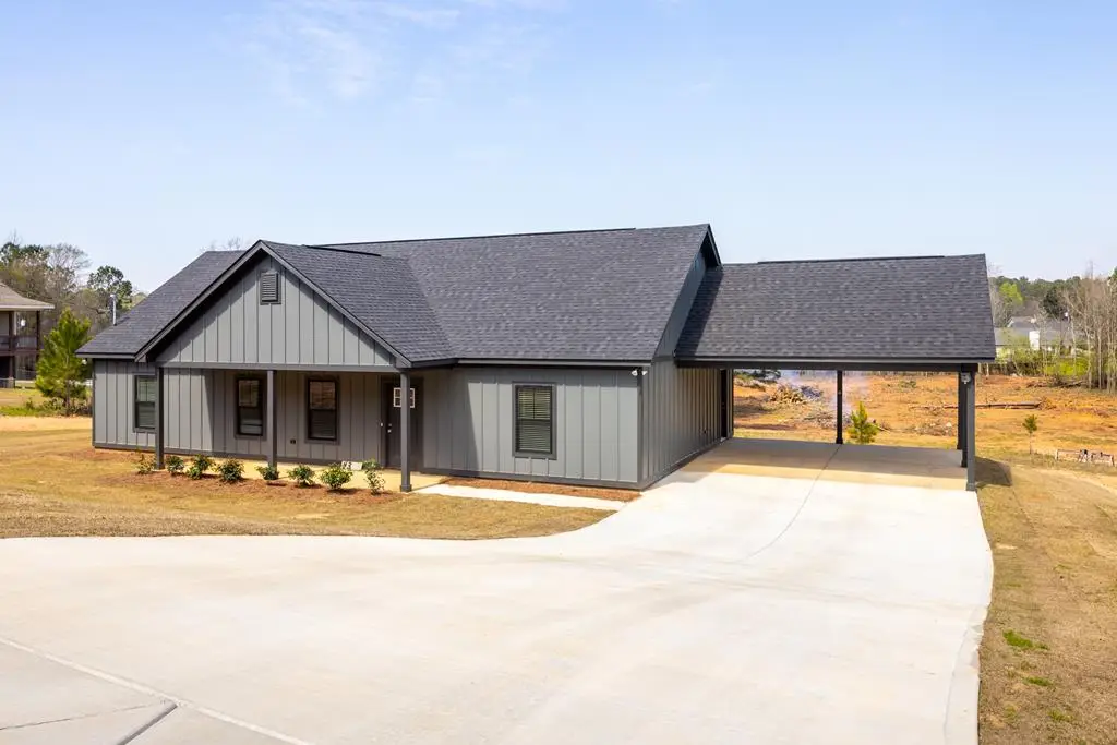 43 Lee Road 2167, Valley, AL 36854 - #1