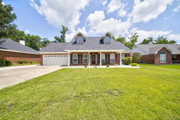 57 Meadowlark Drive, SMITHS STATION, AL 36877