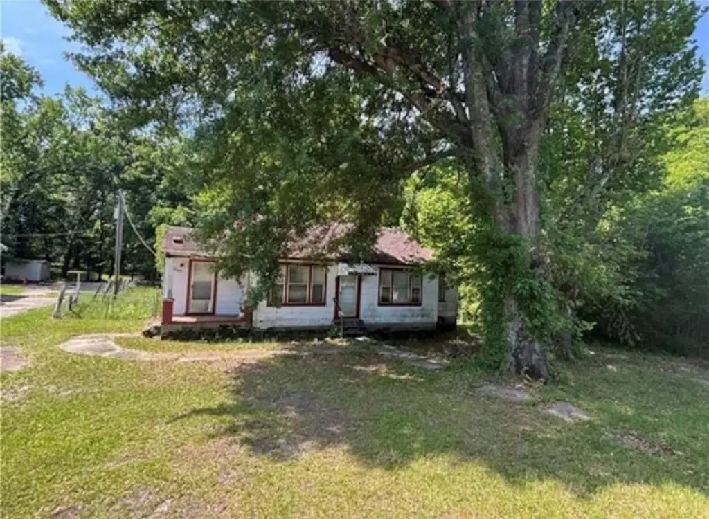 3001 W Martin Luther King Hwy, Tuskegee, AL 36083 - #1