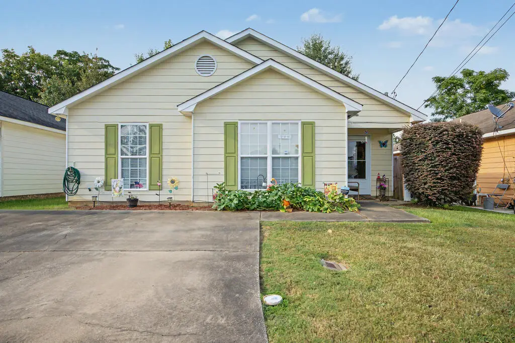 8 Ryan Loop, Phenix City, AL 36869 - #1