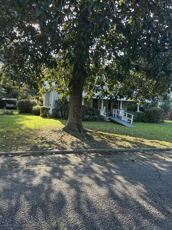 612 Goolsby Street, HURTSBORO, AL 36860