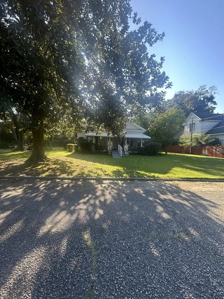 612 Goolsby Street, Hurtsboro, AL 36860 - #2