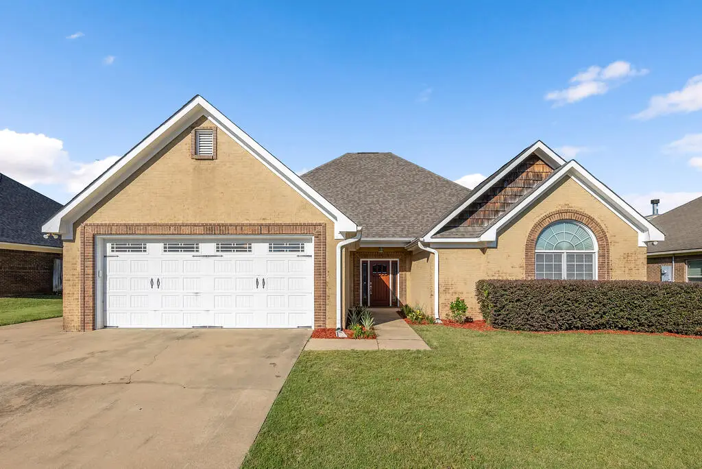 126 Boulder Creek, Smiths Station, AL 36877 - #1