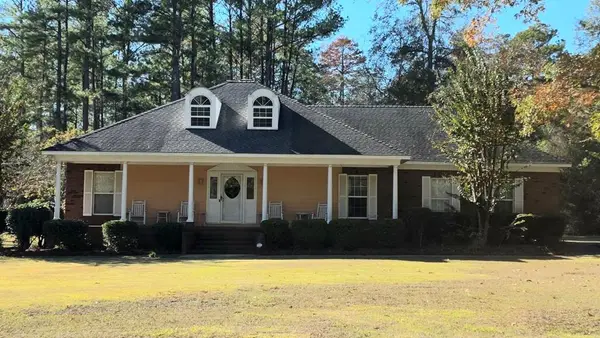 420 Woods Gate Lane, Thomasville, GA 31792