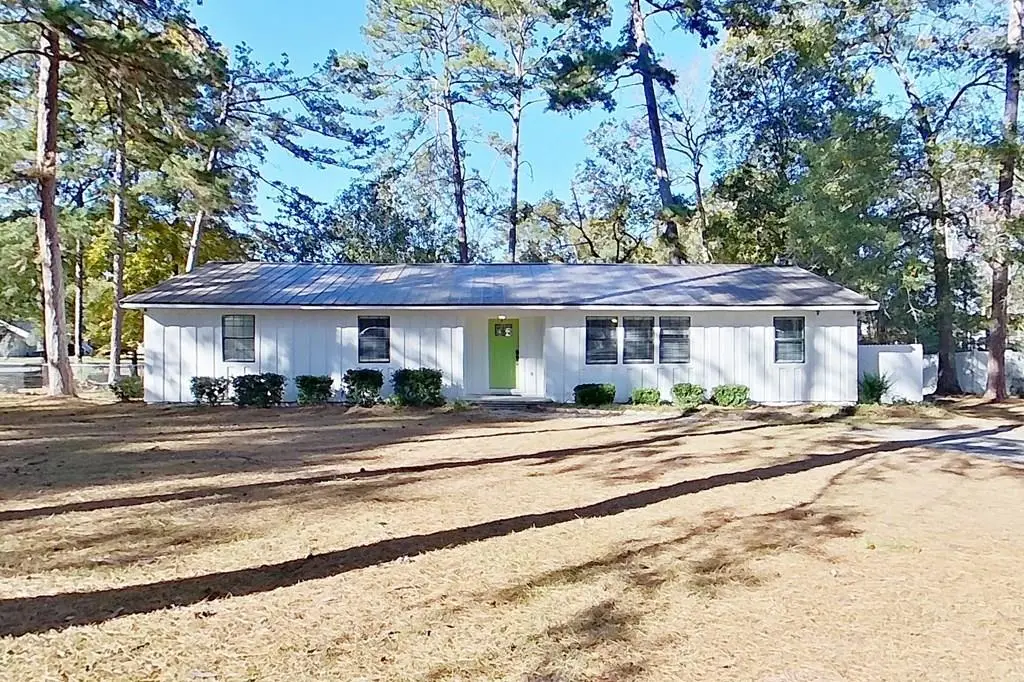 111 Woodwin Dr, Thomasville, GA 31757 - Image #1