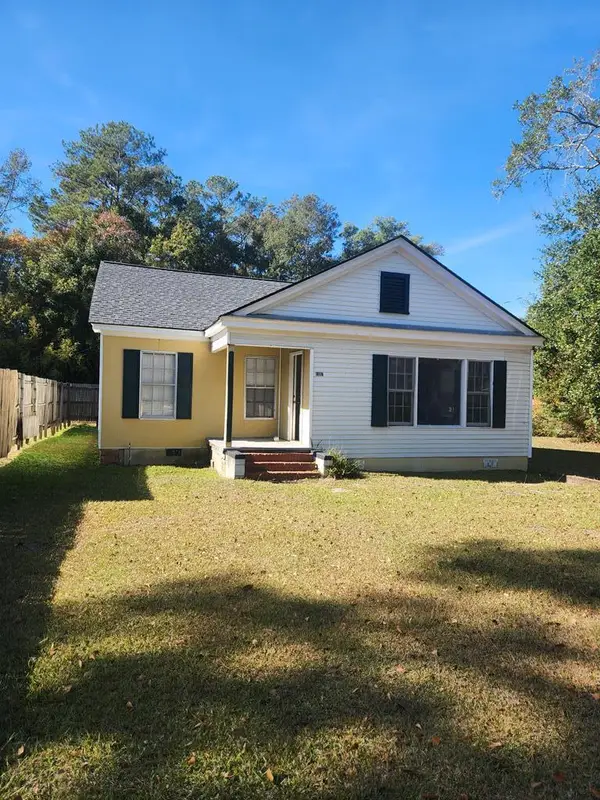 1307 N Dawson St, Thomasville, GA 31792