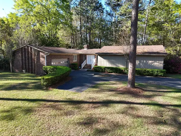107 Hiding Place, Thomasville, GA 31792