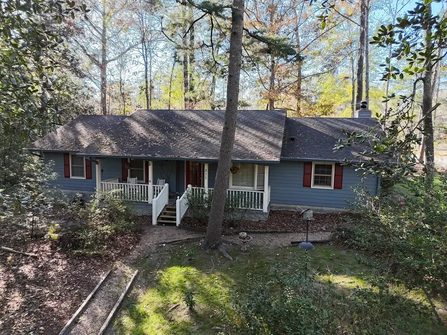 211 Robin Hood Rd., Thomasville, GA 31792 - Image #2