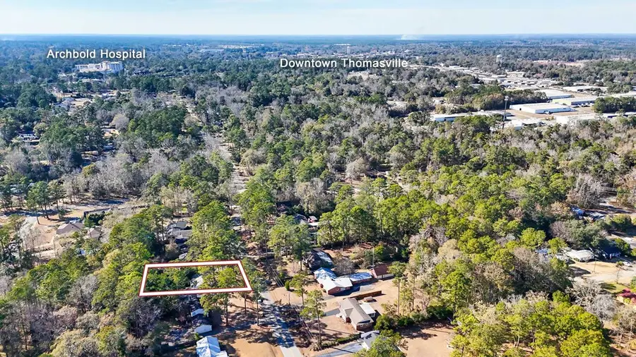 310 Tuxedo Dr, Thomasville, GA 31792 - #3