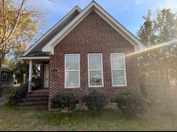 211 Malaga Street, Pelham, GA 31779