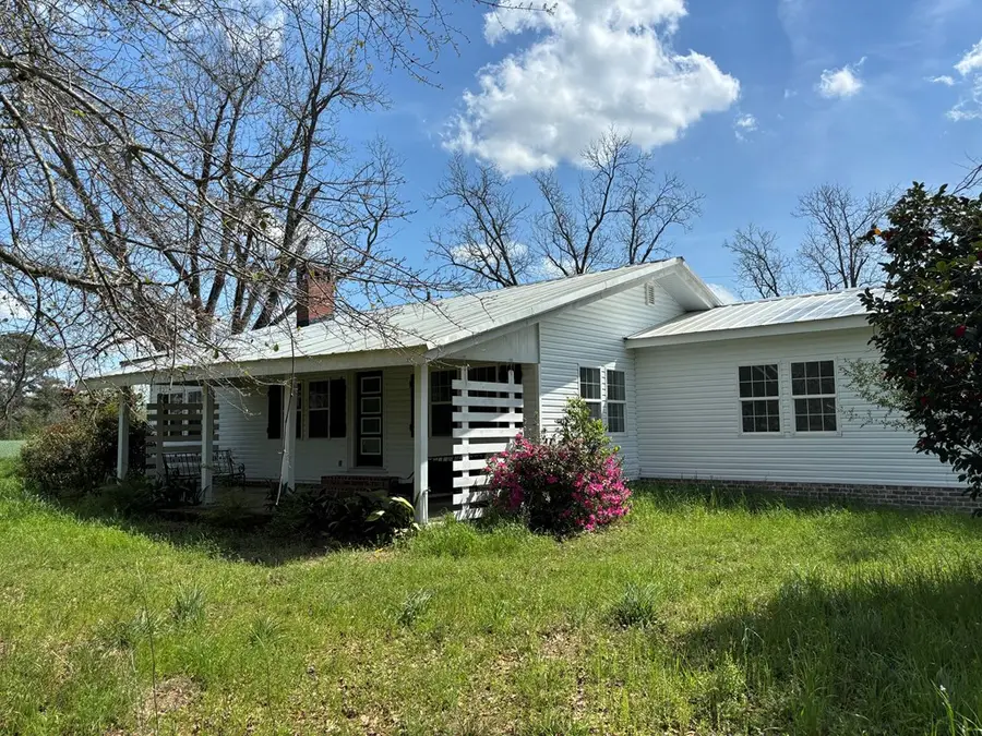 2195 Coffee Rd., Pavo Barwick, GA 31626 - #3