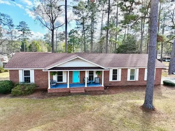 1302 Bluebird Ave., Thomasville, GA 31792