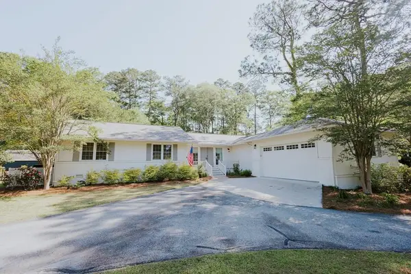 2011 Hollywood Dr, Thomasville, GA 31792