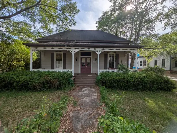 413 N Dawson St., Thomasville, GA 31792