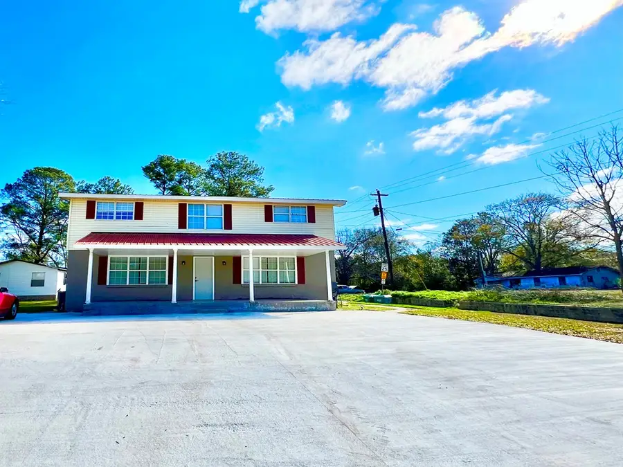 2729 Central Ave, Tifton, GA 31794 - #2