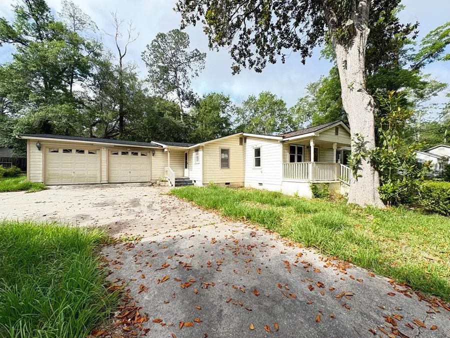 313 Allen St, Thomasville, GA 31792 - #2