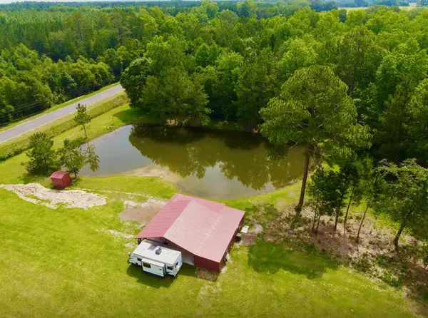 900 Benton Rd, Ochlocknee, GA 31773