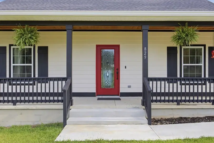 829 Meridian Rd, Thomasville, GA 31792 - #2