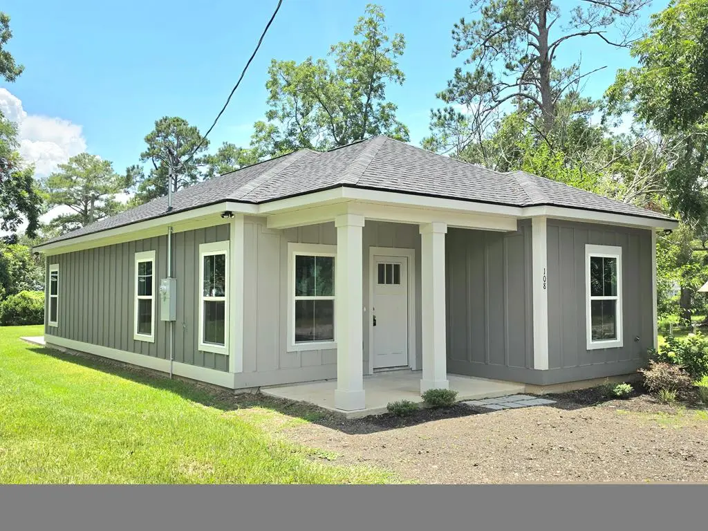 108 Augusta Ave., Thomasville, GA 31792 - #1