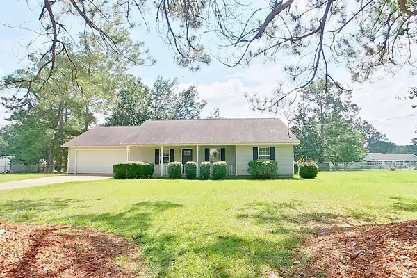 205 Spruce Pine Dr, Thomasville, GA 31757