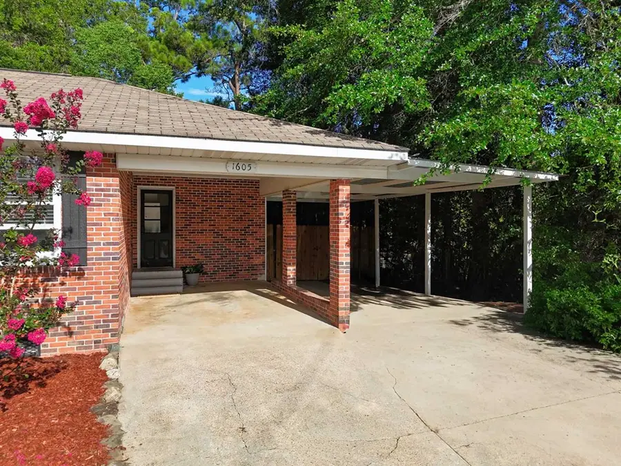 1605 E Pinetree Blvd, Thomasville, GA 31792 - #3