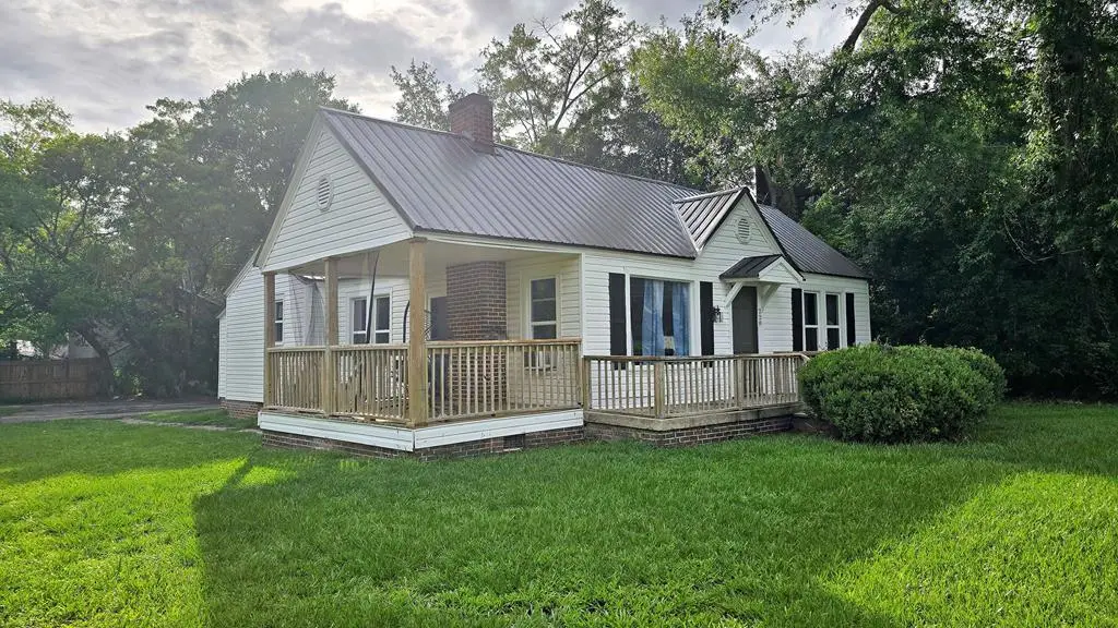 228 Gordon Ave, Thomasville, GA 31792 - #1