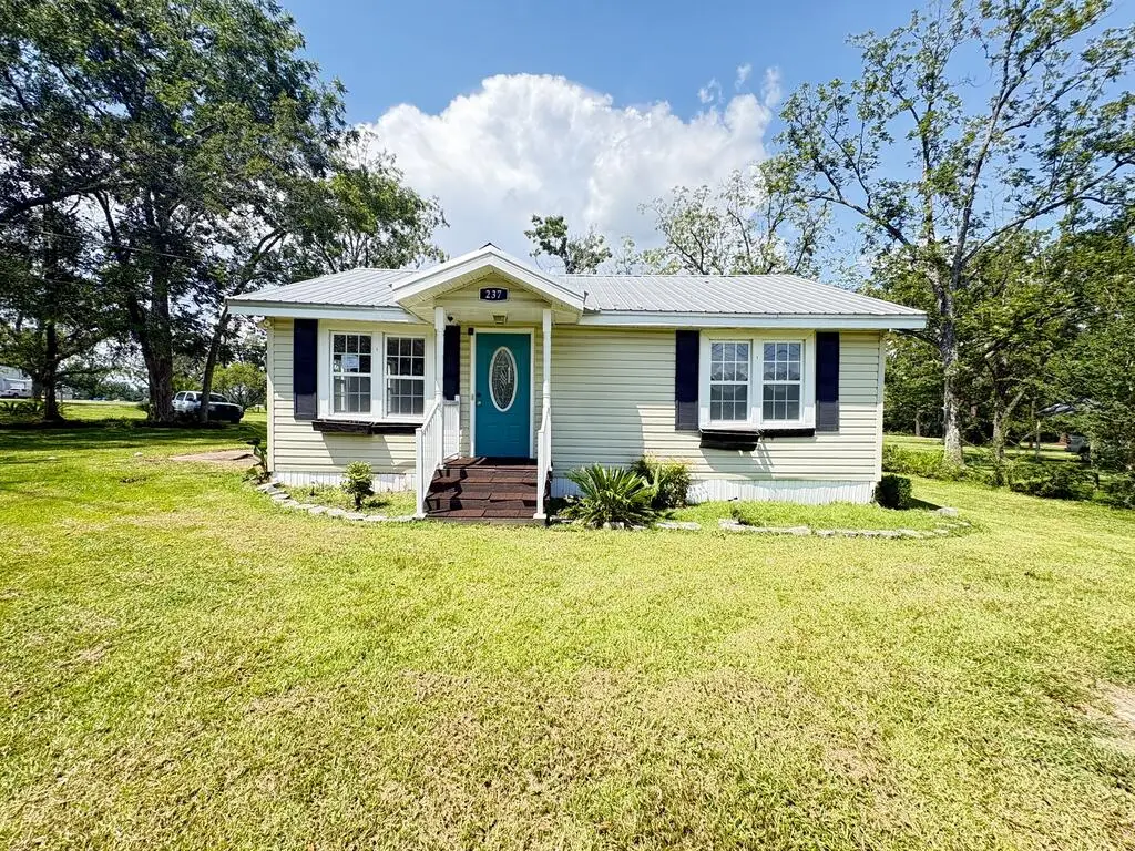 237 Main St, Barwick, GA 31720 - #1