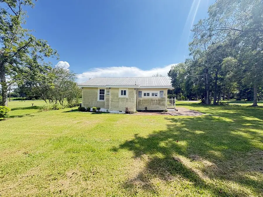 237 Main St, Barwick, GA 31720 - #2