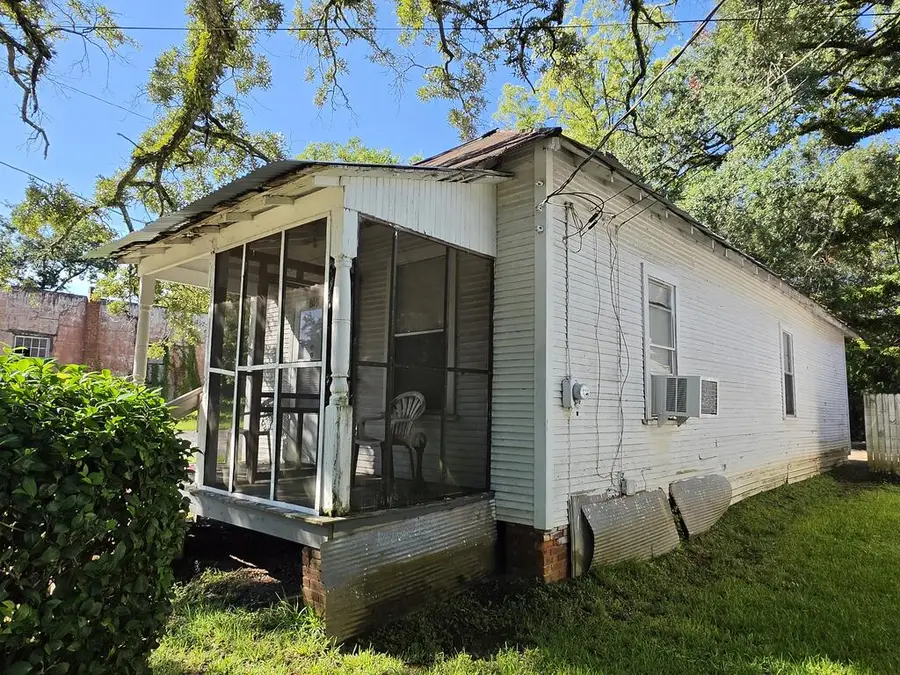 809 N Madison St., Thomasville, GA 31792 - #2