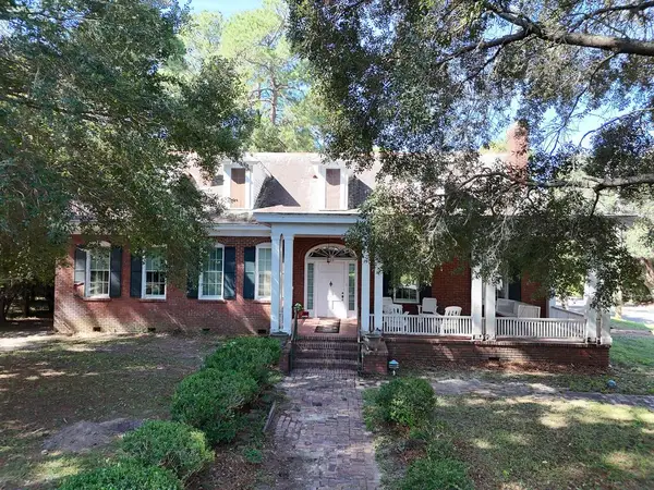 829 N Dawson St., Thomasville, GA 31792