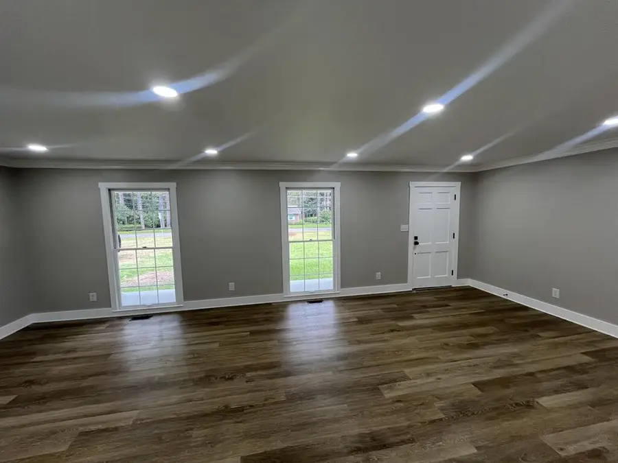 323 Dunedin Dr, Thomasville, GA 31792 - #2