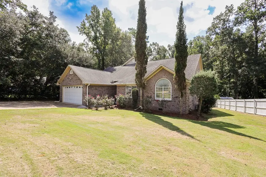 114 Celeste Ct, Thomasville, GA 31792 - #3