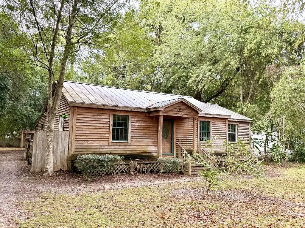 203 Tucwal St, Thomasville, GA 31792 - #1