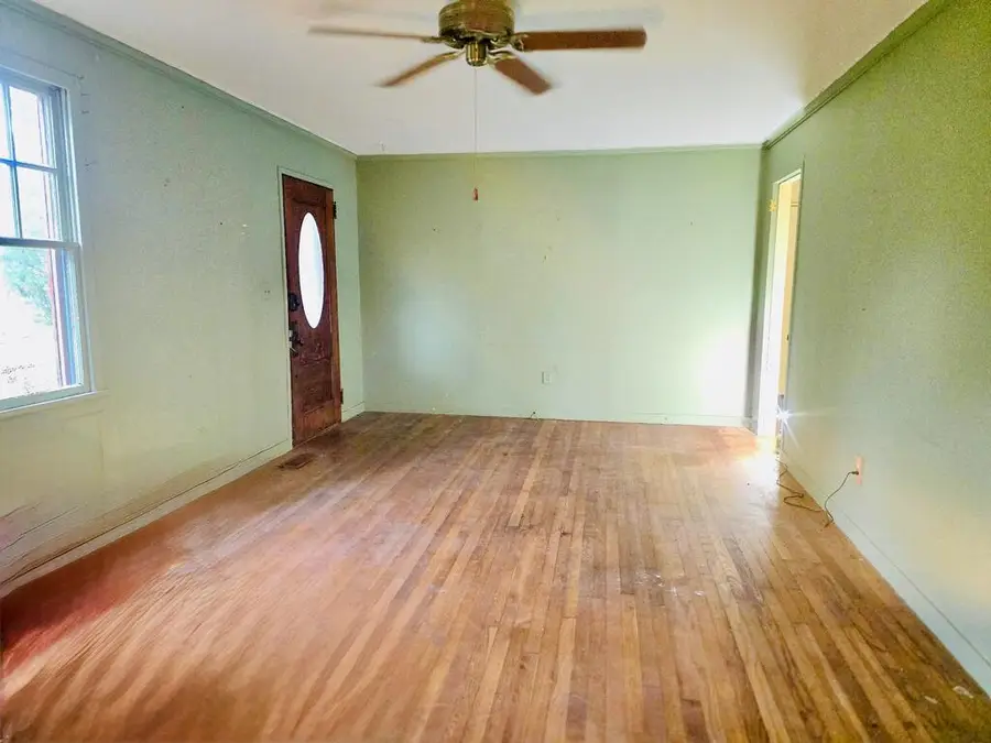 203 Tucwal St, Thomasville, GA 31792 - #3