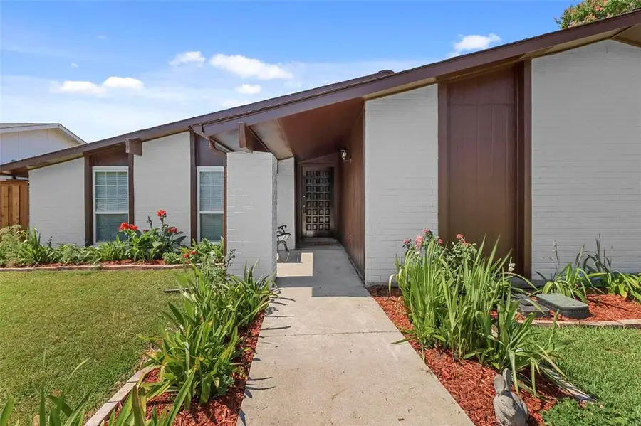 3124 Barton Road, Carrollton, TX 75007 - Image #3