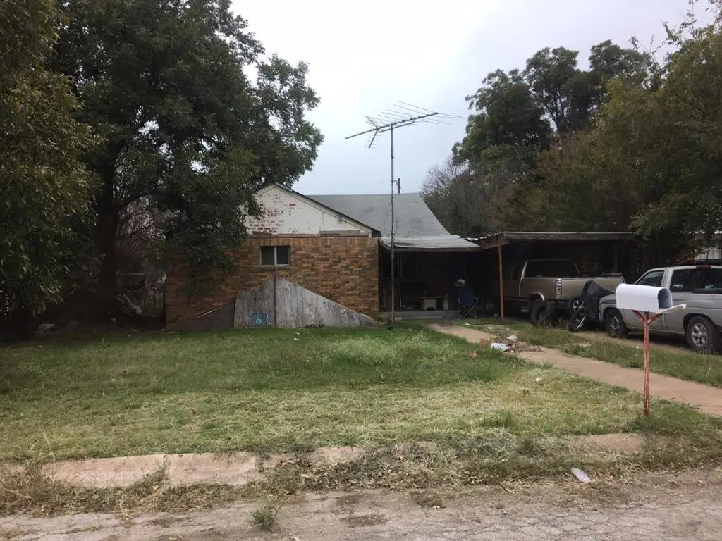 705 W 6th Street, Coleman, TX 76834 - #1
