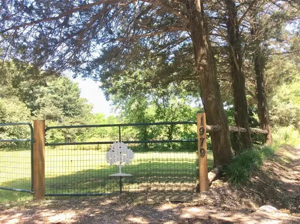 1979 County Road 1135, Ravenna, TX 75476