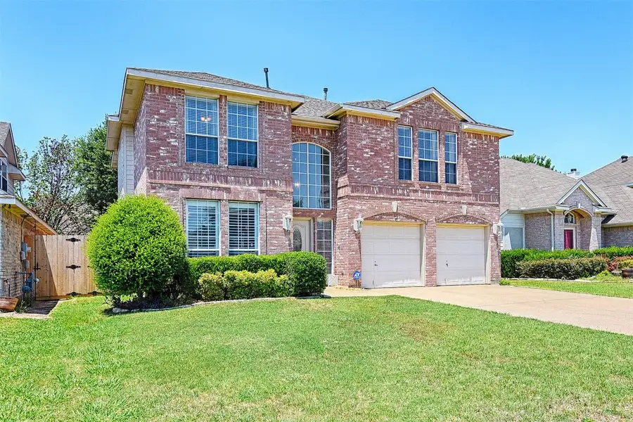 617 Crystal Brook Drive, Saginaw, TX 76179 - Image #2