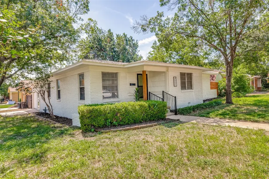 4551 Cockrell Avenue, Fort Worth, TX 76133 - #3