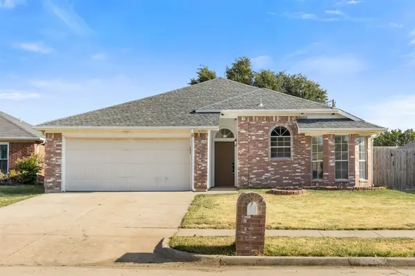6702 Valley Branch Drive, Arlington, TX 76001
