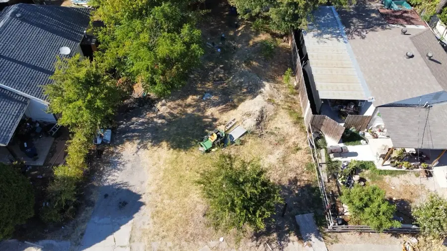 1333 Amos Street, Dallas, TX 75212 - Image #2