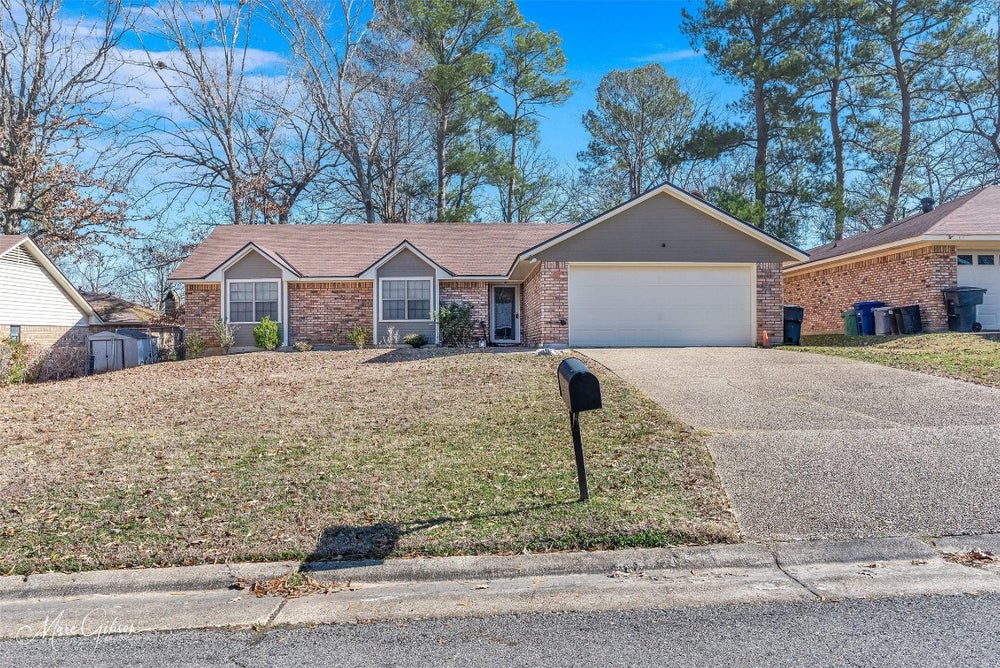 6225 N Windermere Drive, Shreveport, LA 71129 BHGRE