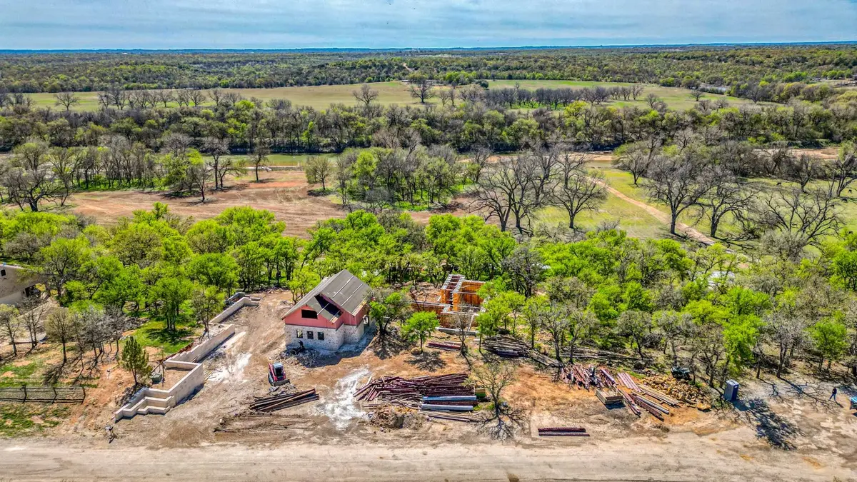 229 W Bluff Lane, Millsap, TX 76066 - Image #1