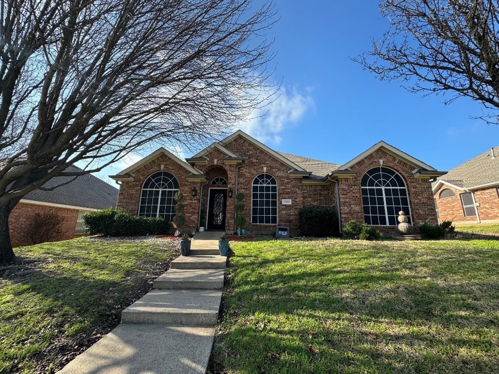 1708 White Cap Court, DeSoto, TX 75115 BHGRE